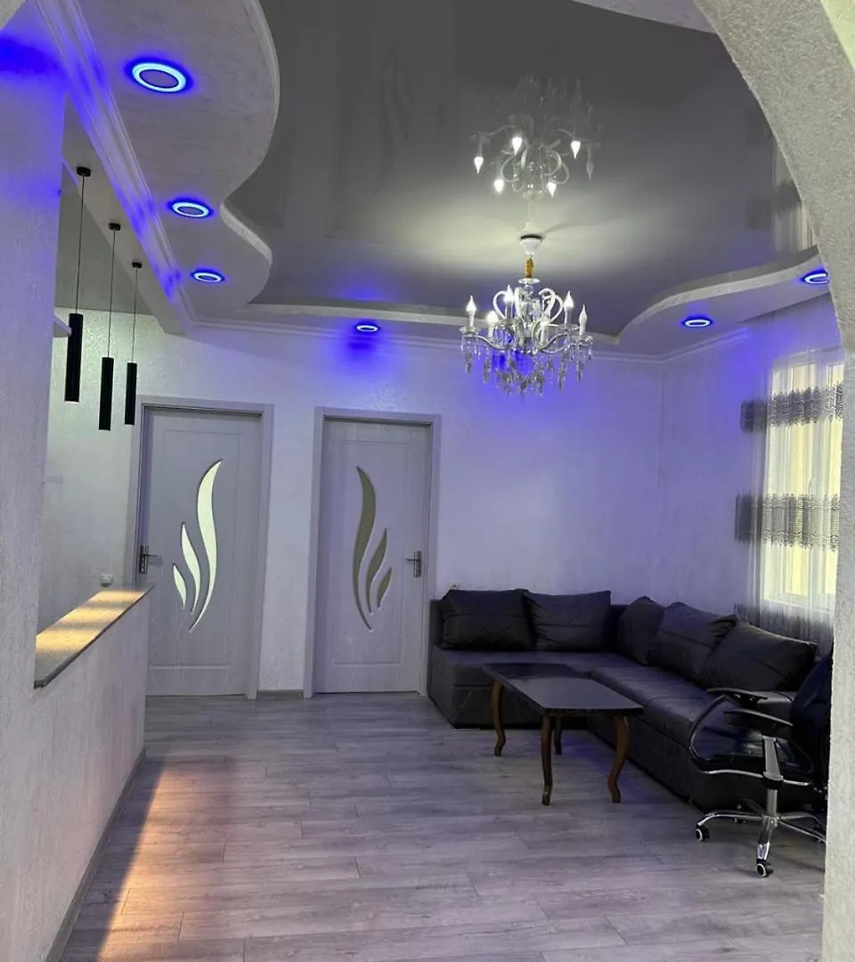 Two-Bedroom Apartment In באטומי