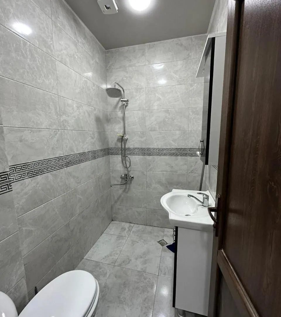 Two-Bedroom Apartment In באטומי